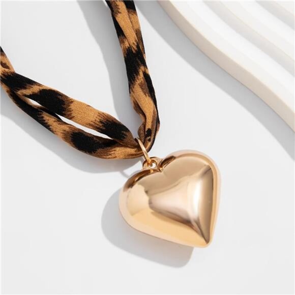 Heart Pendant Necklace – Romantic Gold-Tone Jewelry - Picture 4 of 5